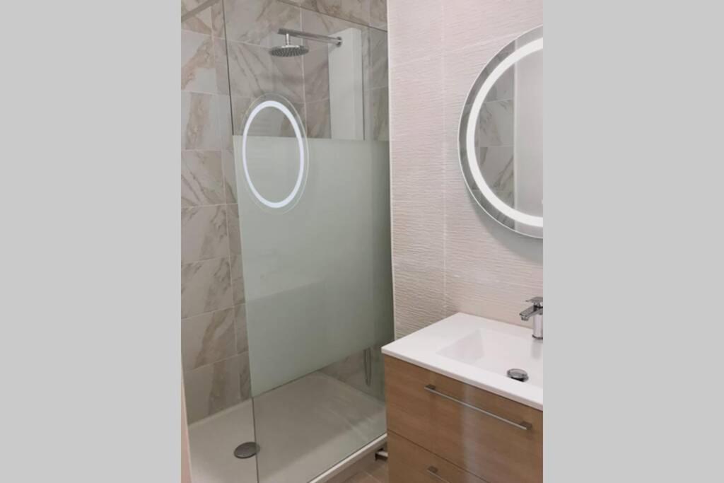 Serenidad - Appartement Cosy 50M2 Et Parking Châteauroux Esterno foto